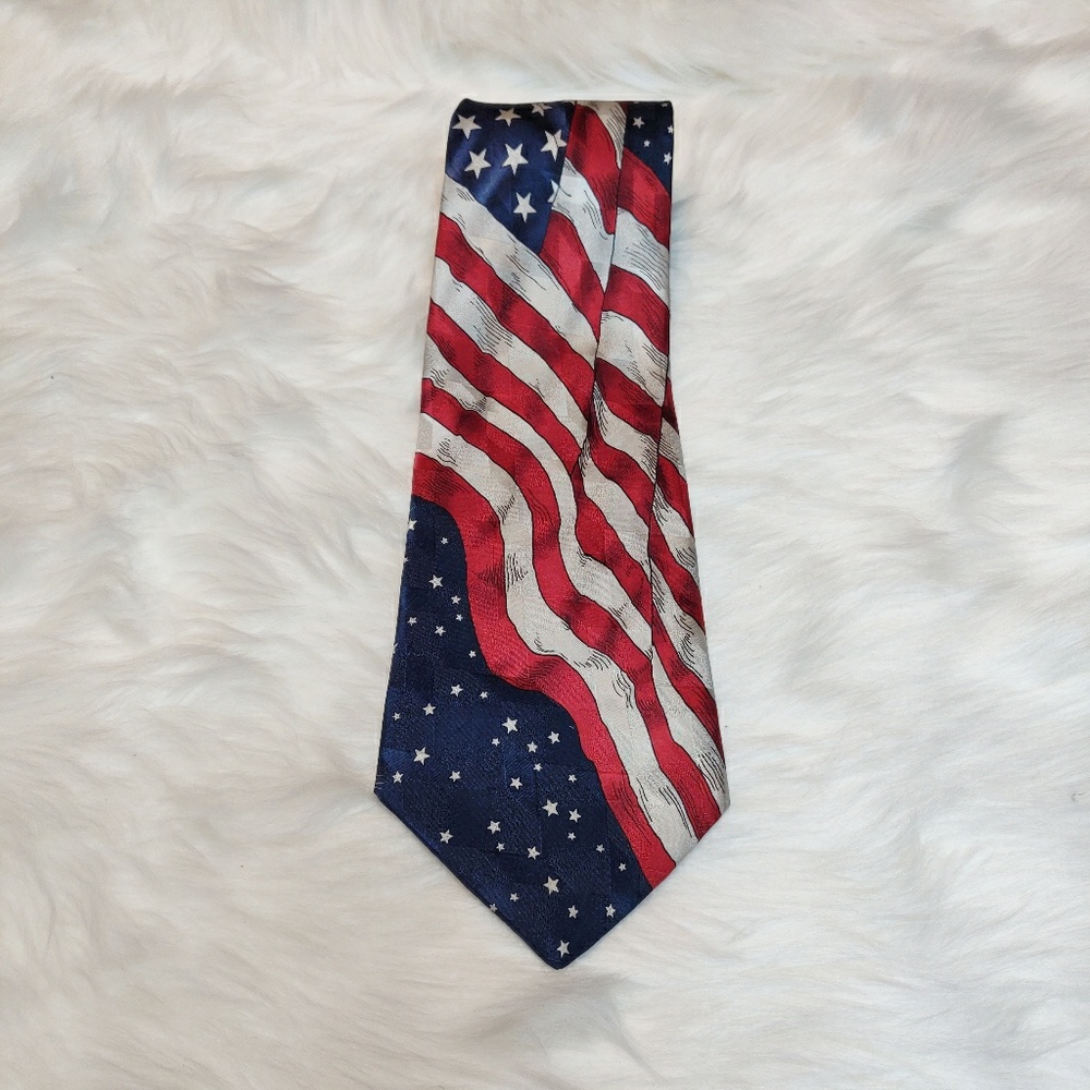 🗣️HOST PICK🗣️ One America American Flag Tie